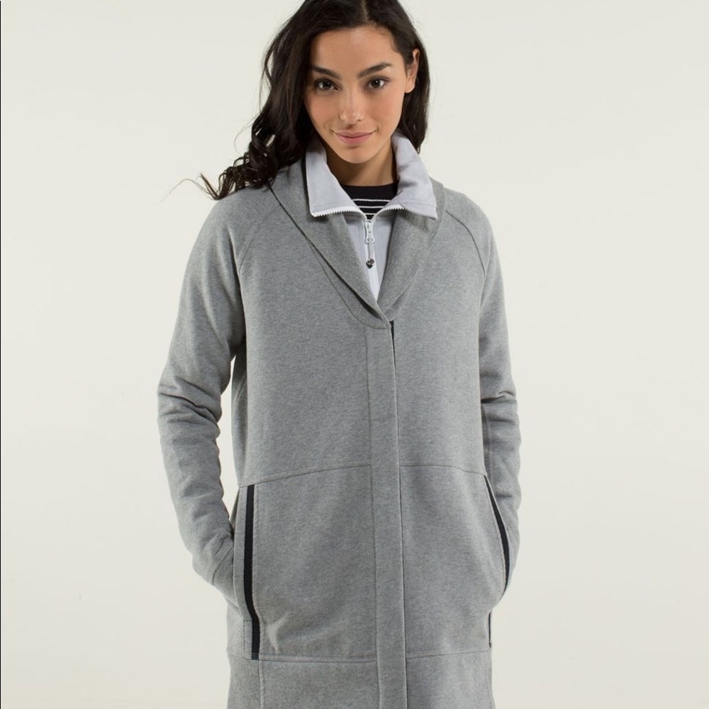 Lululemon Yin to my Yang size 4